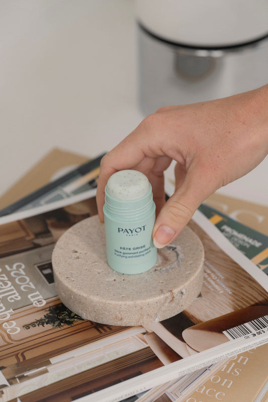 Visuel peaux grasses, notre conseil : intégrer le zinc à votre routine beauté