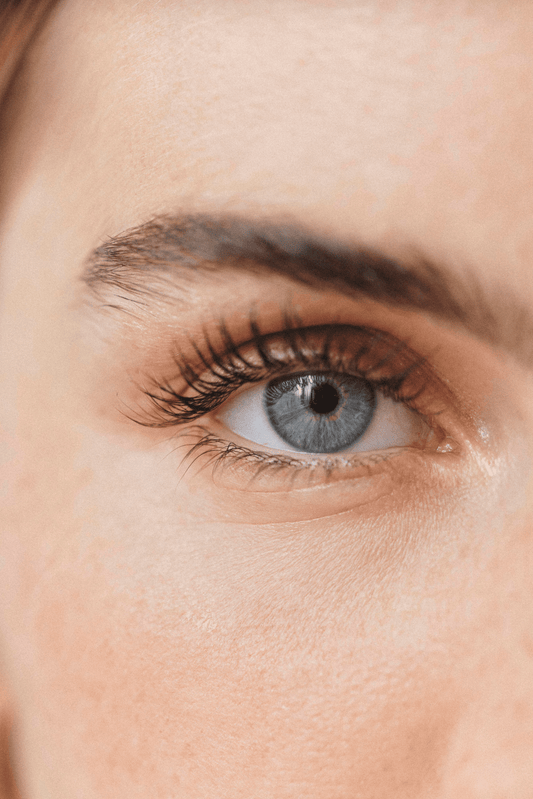 Premières rides : Comment lisser le contour des yeux ?