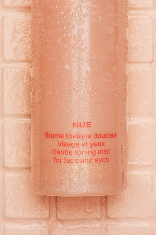 Double nettoyage du visage avec la gamme Nue