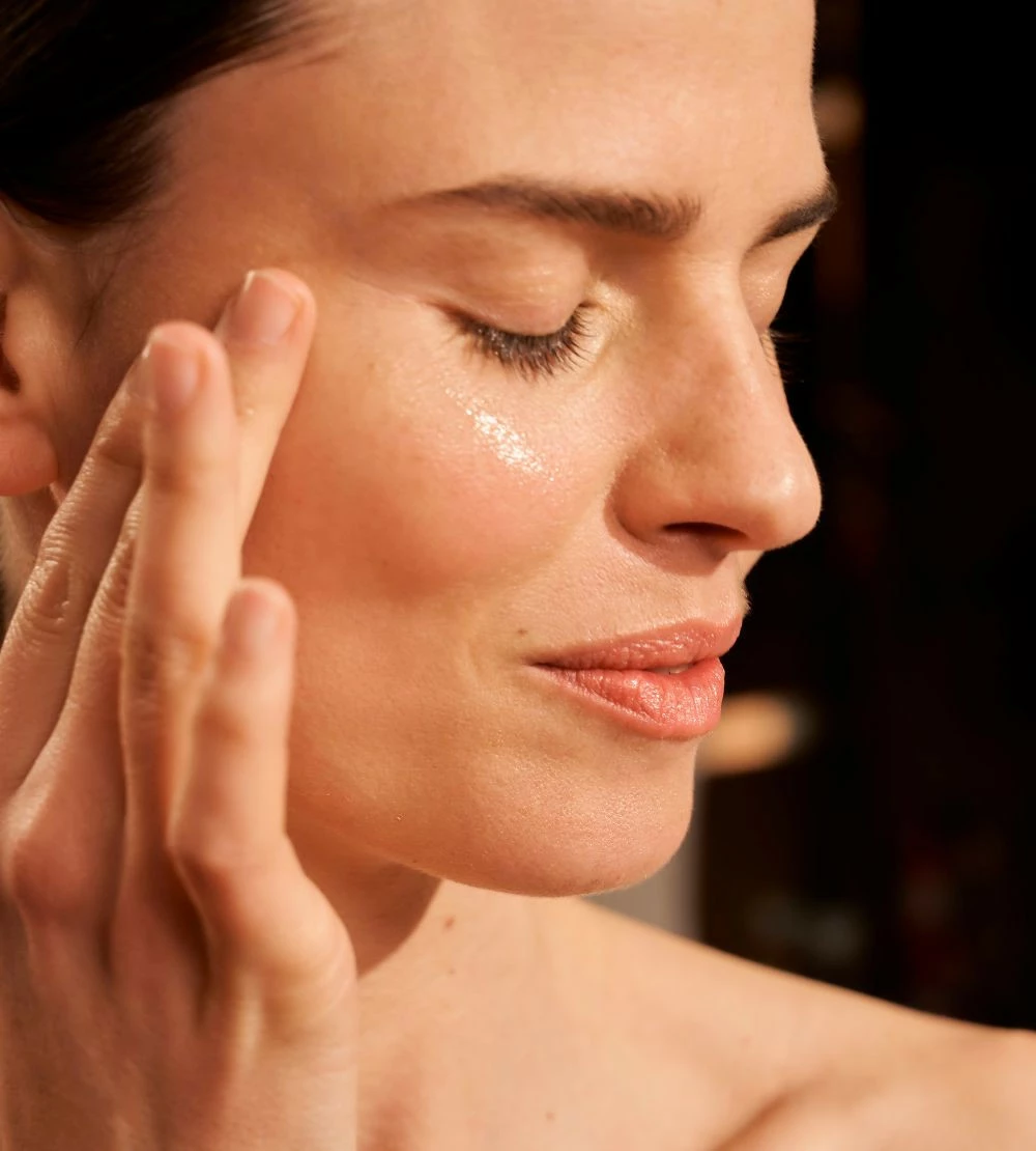 Article : Wie verwendet man ein Vitamin-C-Serum?
