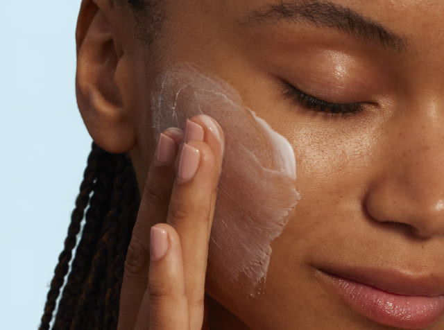 Crème de jour : hydratez et protégez votre peau