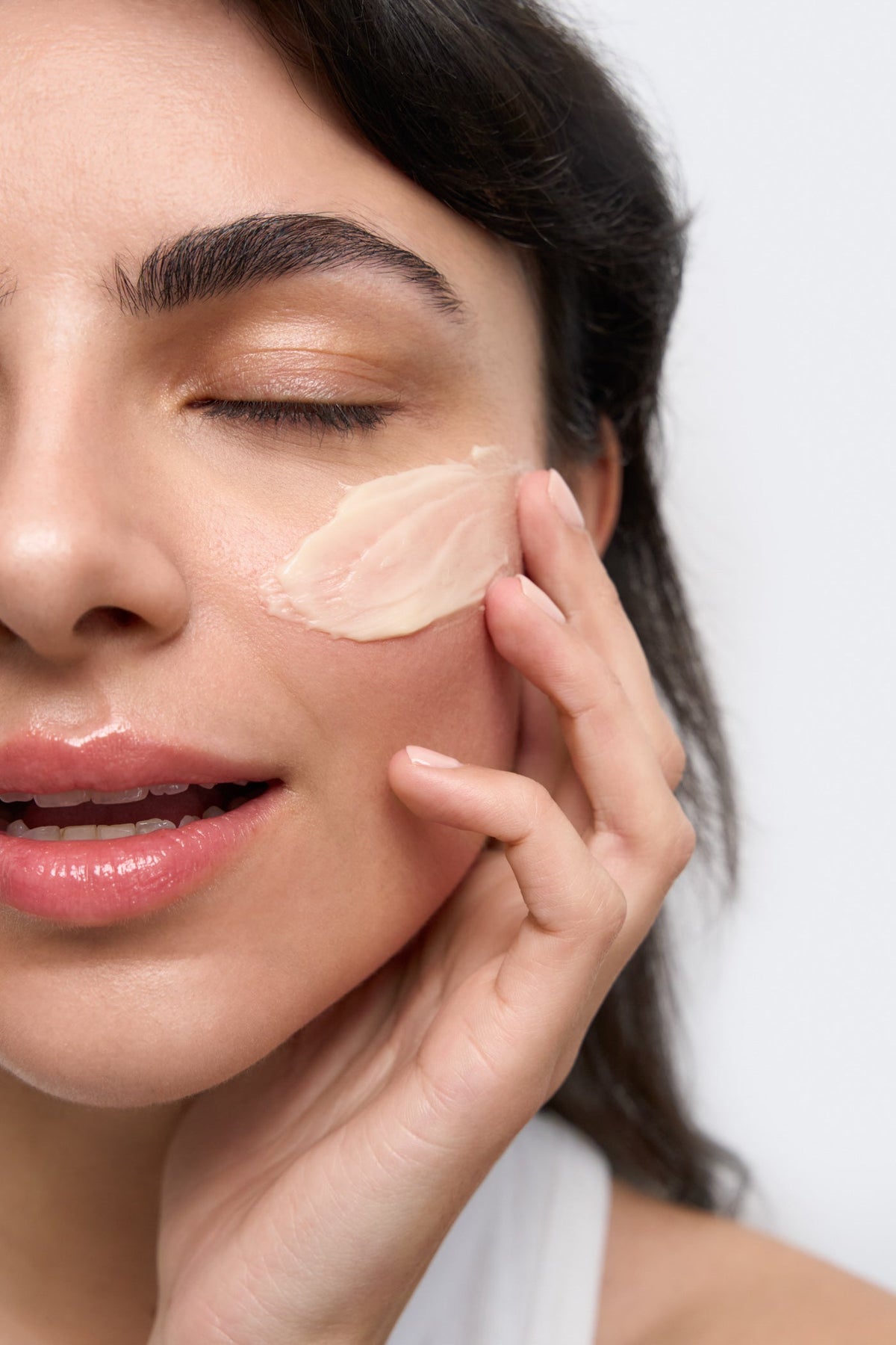 Skincare Basics: Was gehört alles dazu, was bringt sie wirklich, und wie sieht die beste Reihenfolge aus?