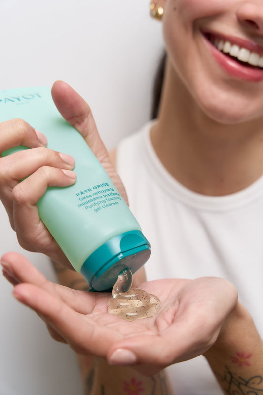 Nettoyer sans décaper : l’erreur des peaux mixtes