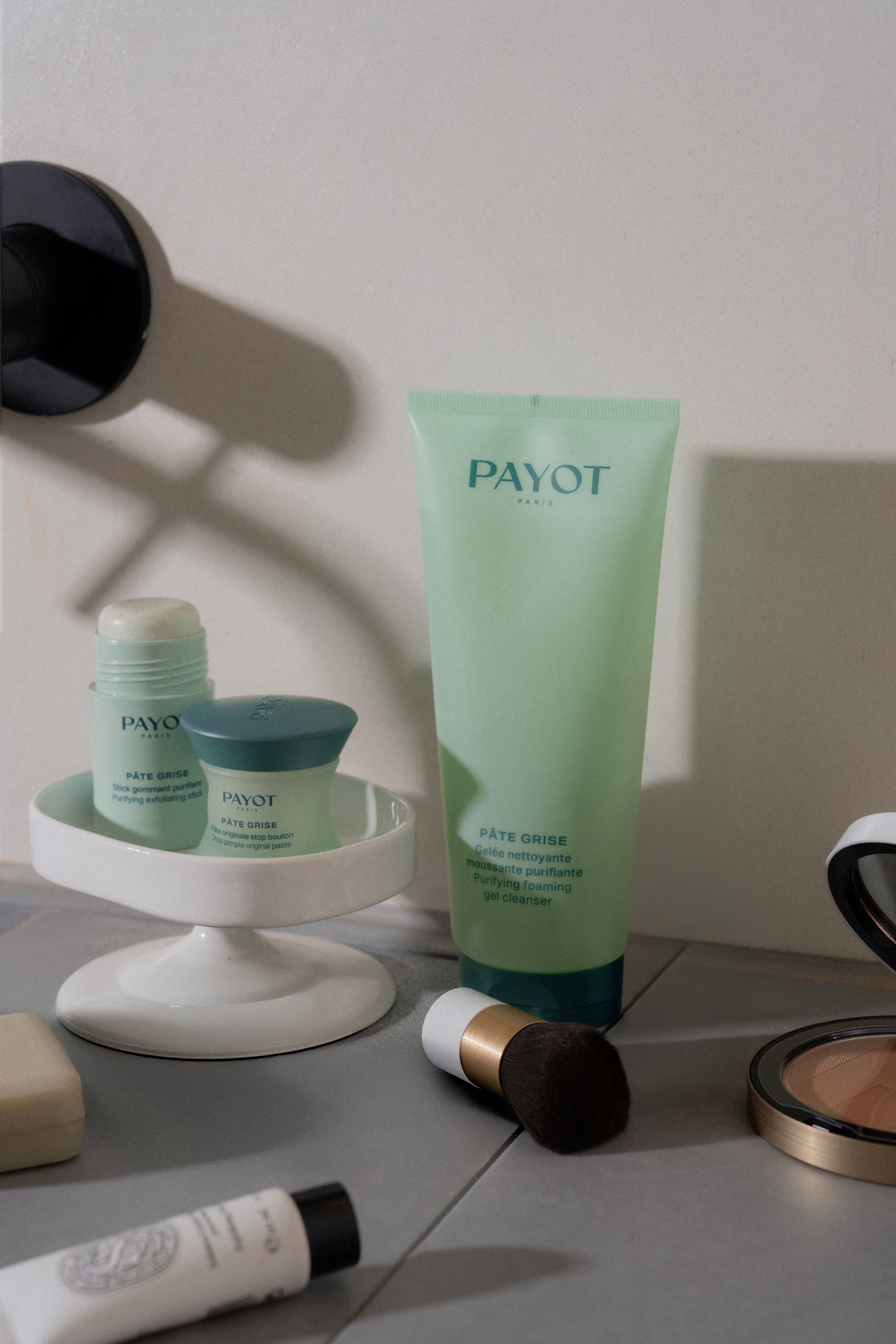 Gray Paste: Die Routine für gesündere Haut