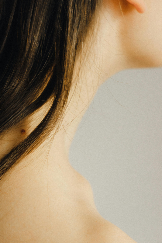 Peau du cou et décolleté : zones à ne pas négliger