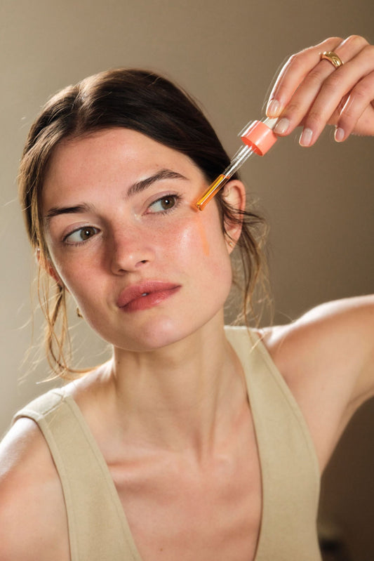 Acide Hyaluronique ou Vitamine C ?