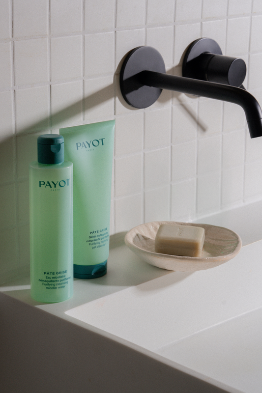 Pourquoi ma peau est-elle grasse ?